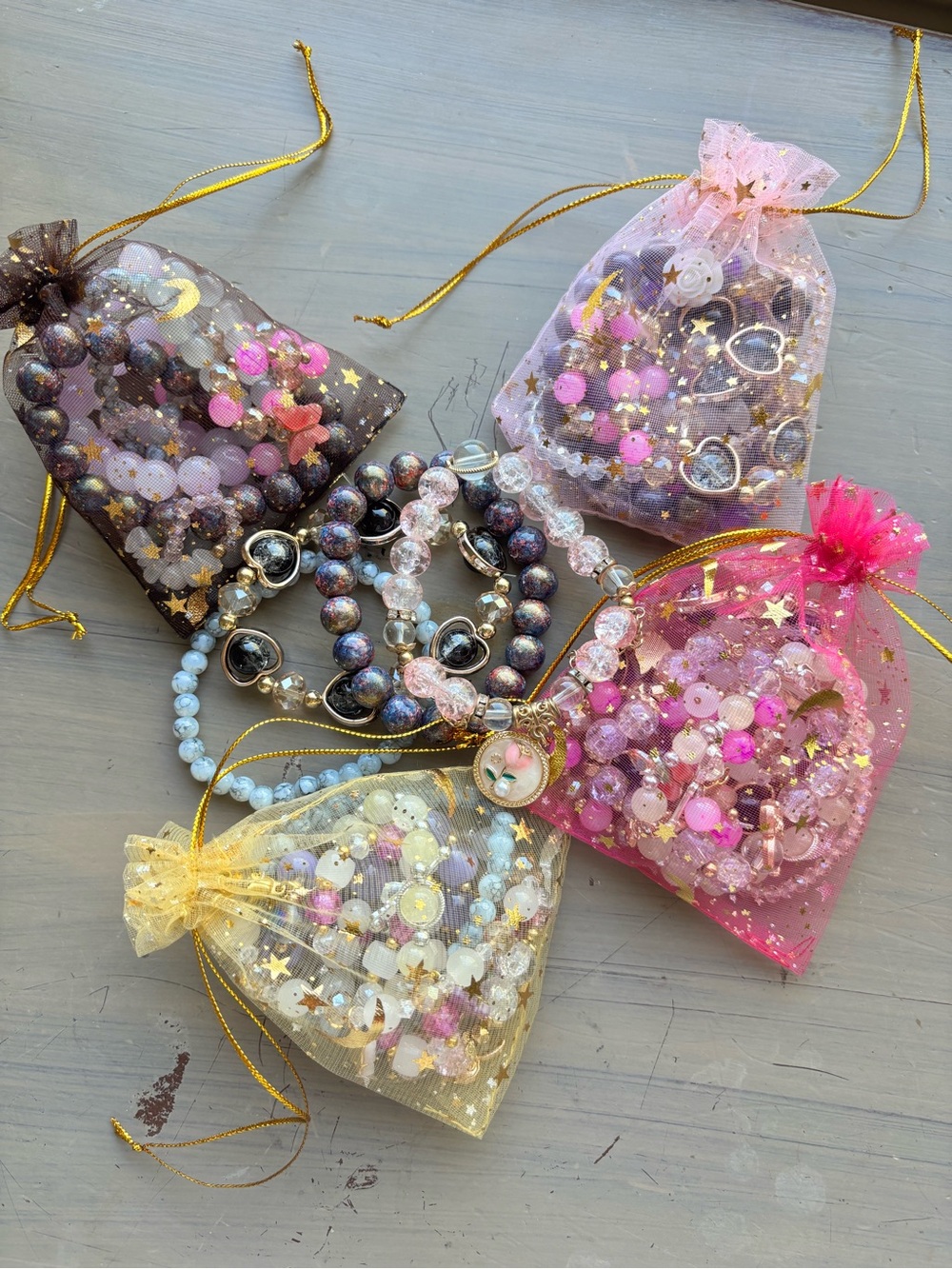 6 assorted crystal, glass, beaded assorted bracelets for only $24 - Picture 2 of 4